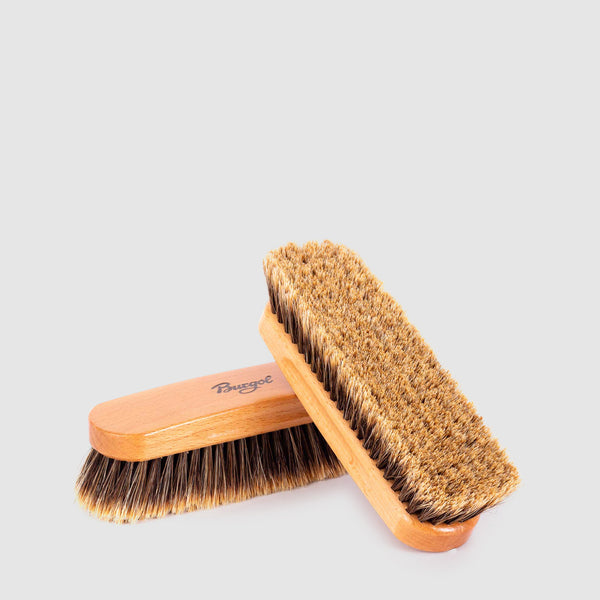 Brosse à crin en bois. FOUGANZA