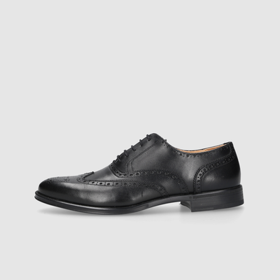 Chaussures pour hommes style brogues avec décoration perforée